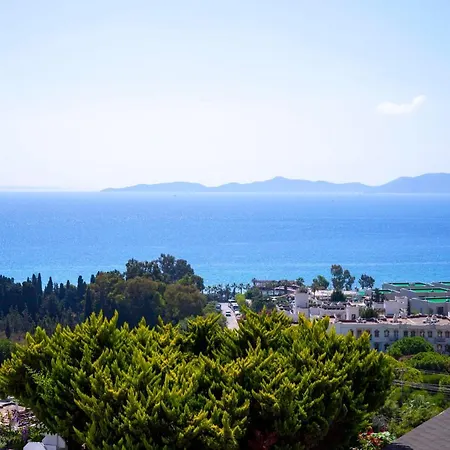 Villa Comfy With Shared Pool And Terrace In Bodrum *